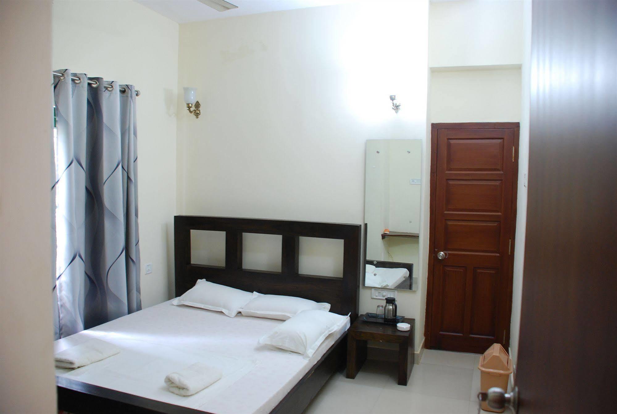 Oyo Home 63551 Pleasant Stay Near Fort Kochi Beach Екстериор снимка