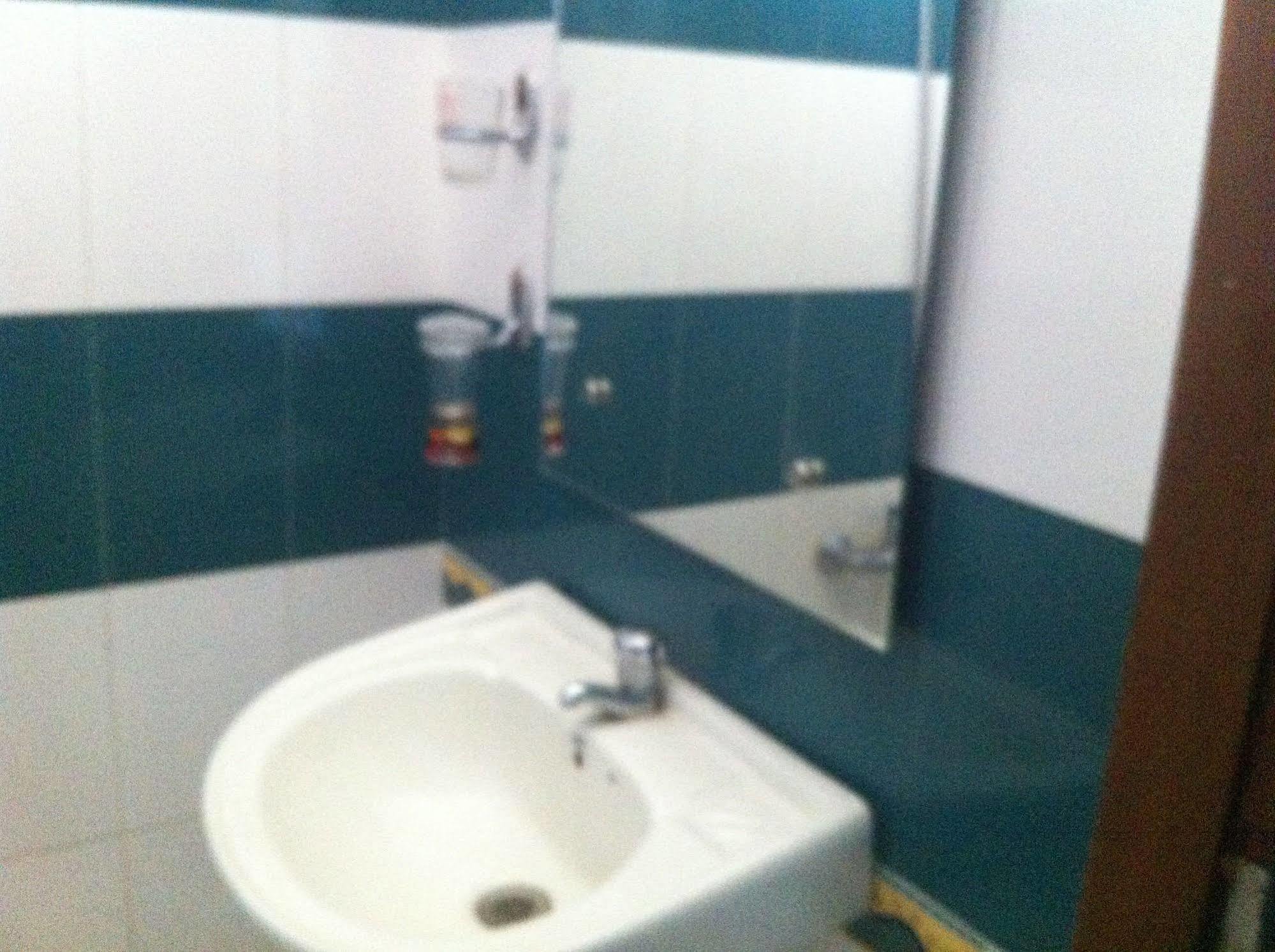 Oyo Home 63551 Pleasant Stay Near Fort Kochi Beach Екстериор снимка